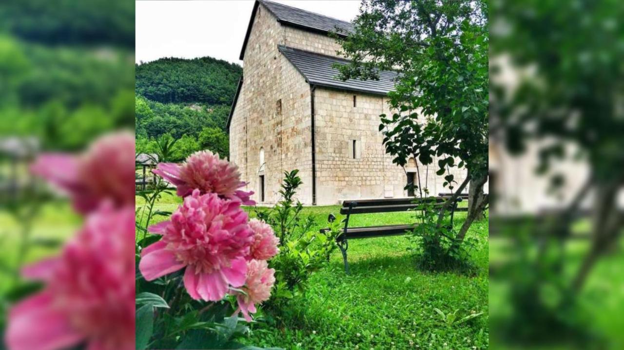 Rural Resort Tron Pluzine Luaran gambar