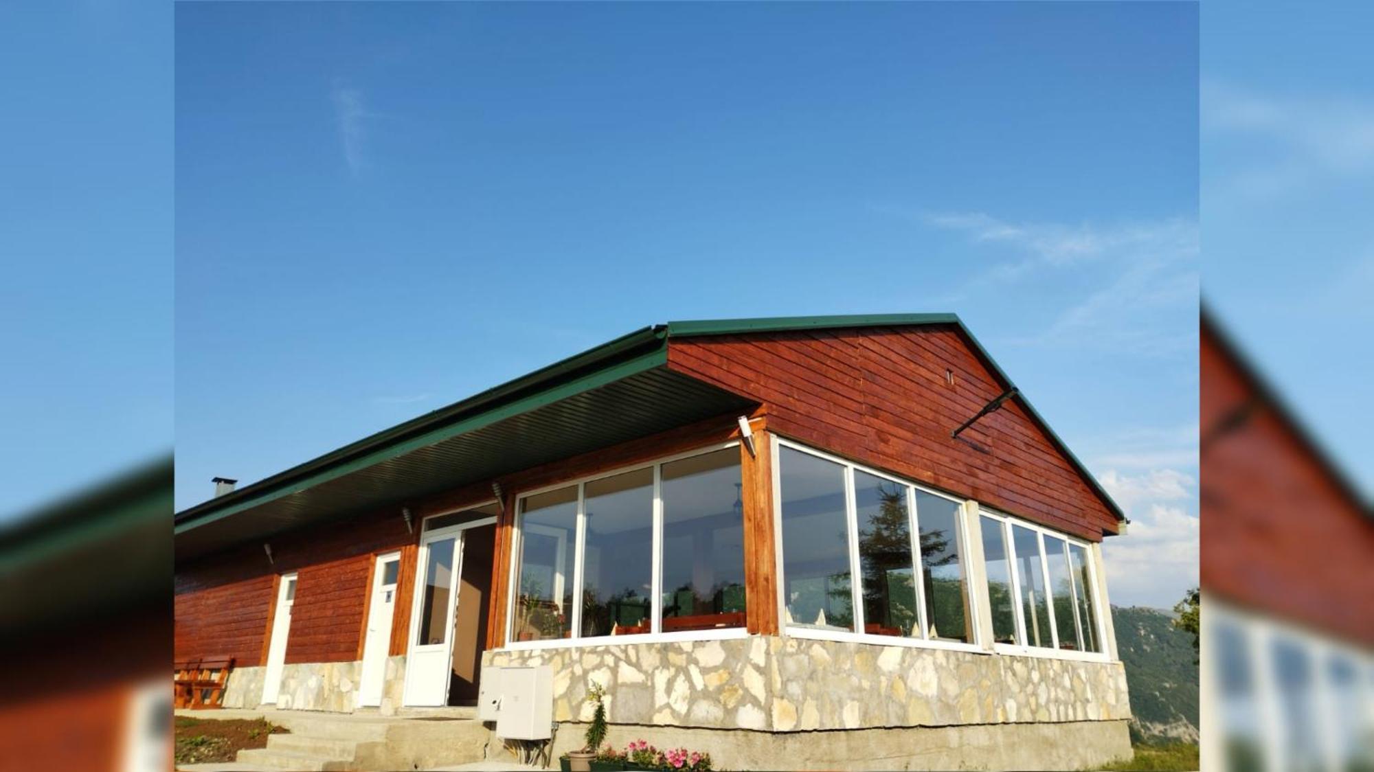 Rural Resort Tron Pluzine Luaran gambar