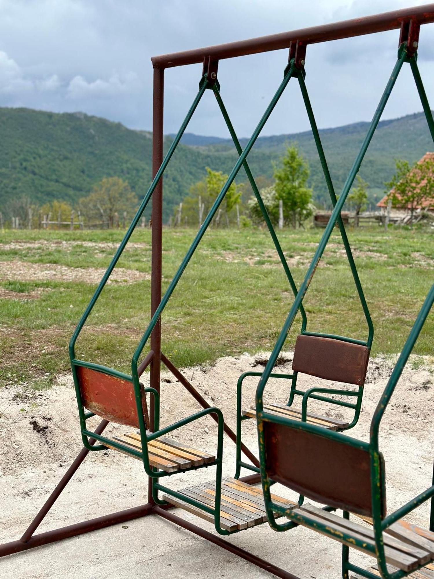 Rural Resort Tron Pluzine Luaran gambar
