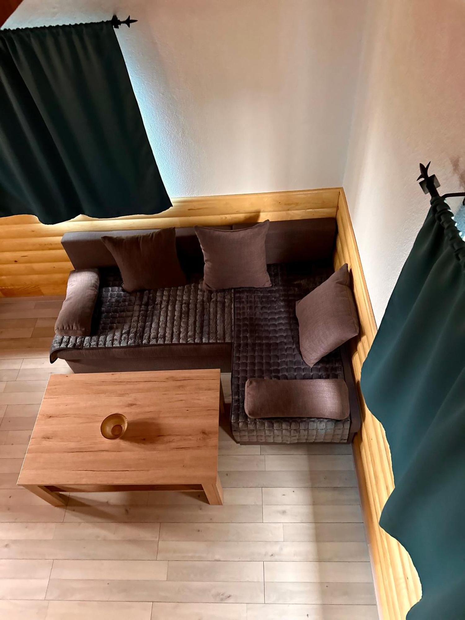 Rural Resort Tron Pluzine Luaran gambar