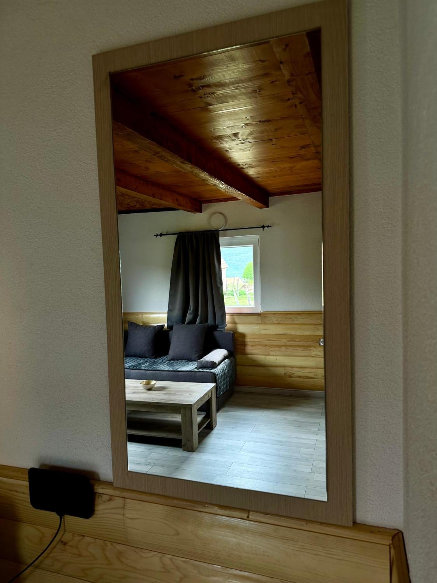 Rural Resort Tron Pluzine Luaran gambar