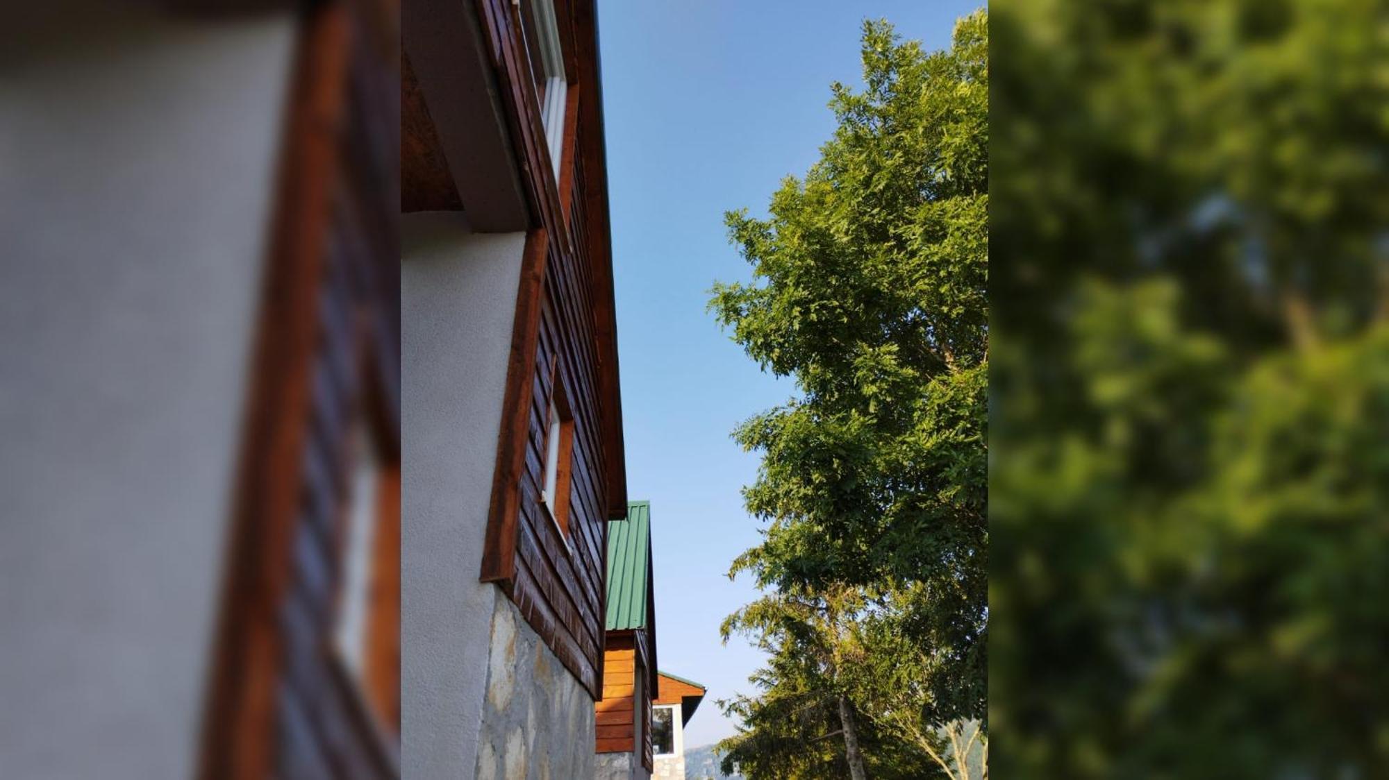 Rural Resort Tron Pluzine Bilik gambar