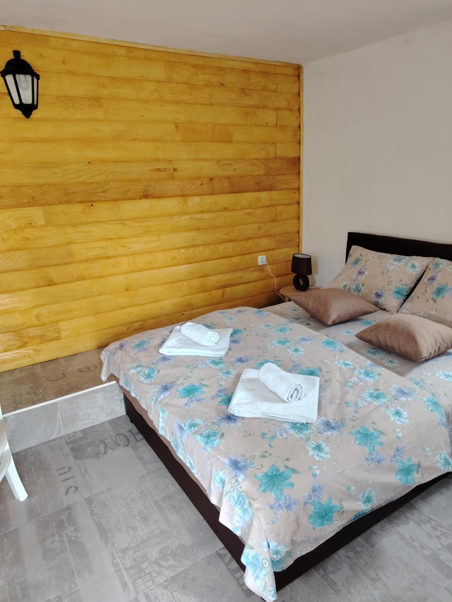 Rural Resort Tron Pluzine Luaran gambar